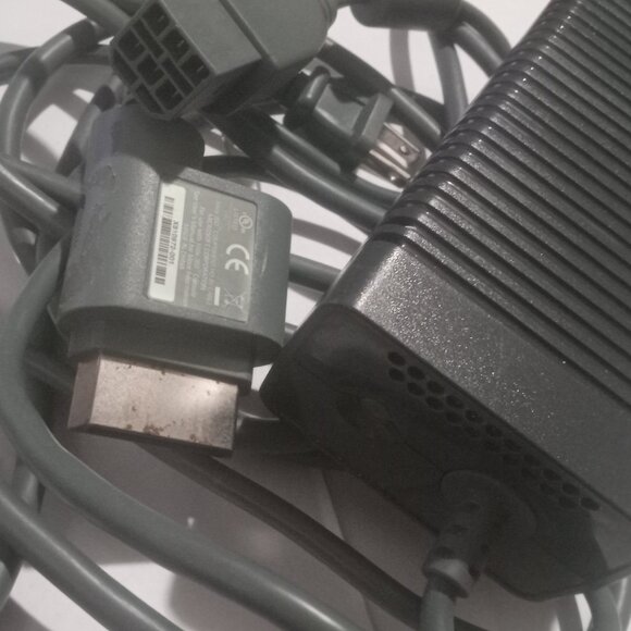 Xbox 360 Original BUNDLE AV + 150W AC Adapter Cord Official Power Cable OEM - Picture 2 of 2